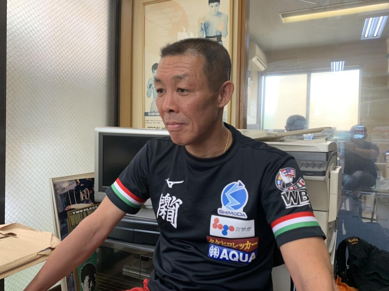 オンラインで会見に臨んだ畑中会長（畑中ジム提供）