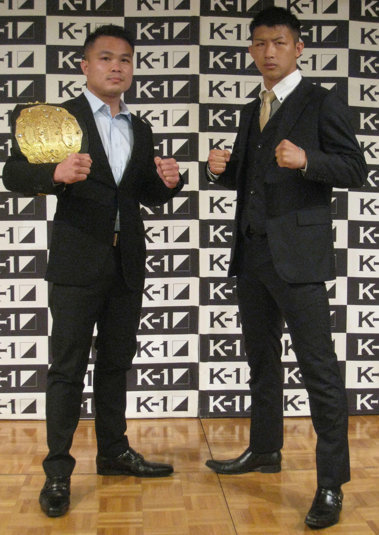 7月に福岡でK－1ライト級タイトル戦が決まった王者ゴンナパー・ウィラサクレック（左）と挑戦者の朝久泰央（撮影・吉池彰）