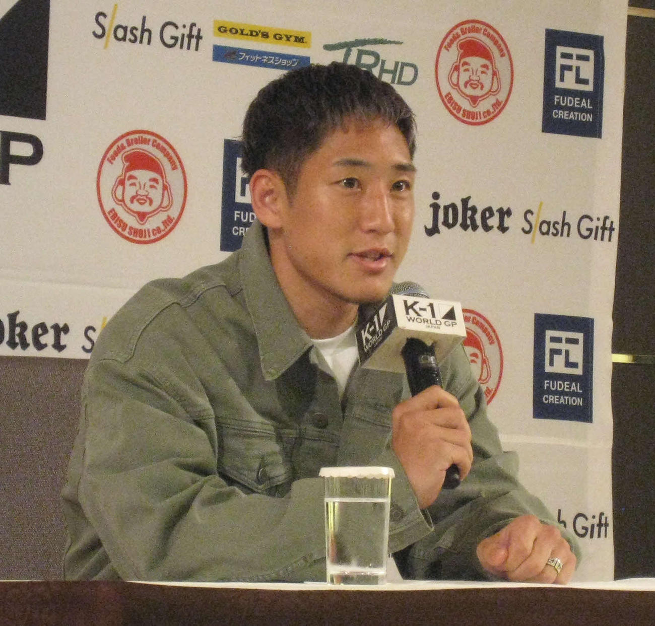 会見で2本目のK－1ベルト獲得を誓う林健太（撮影・吉池彰）