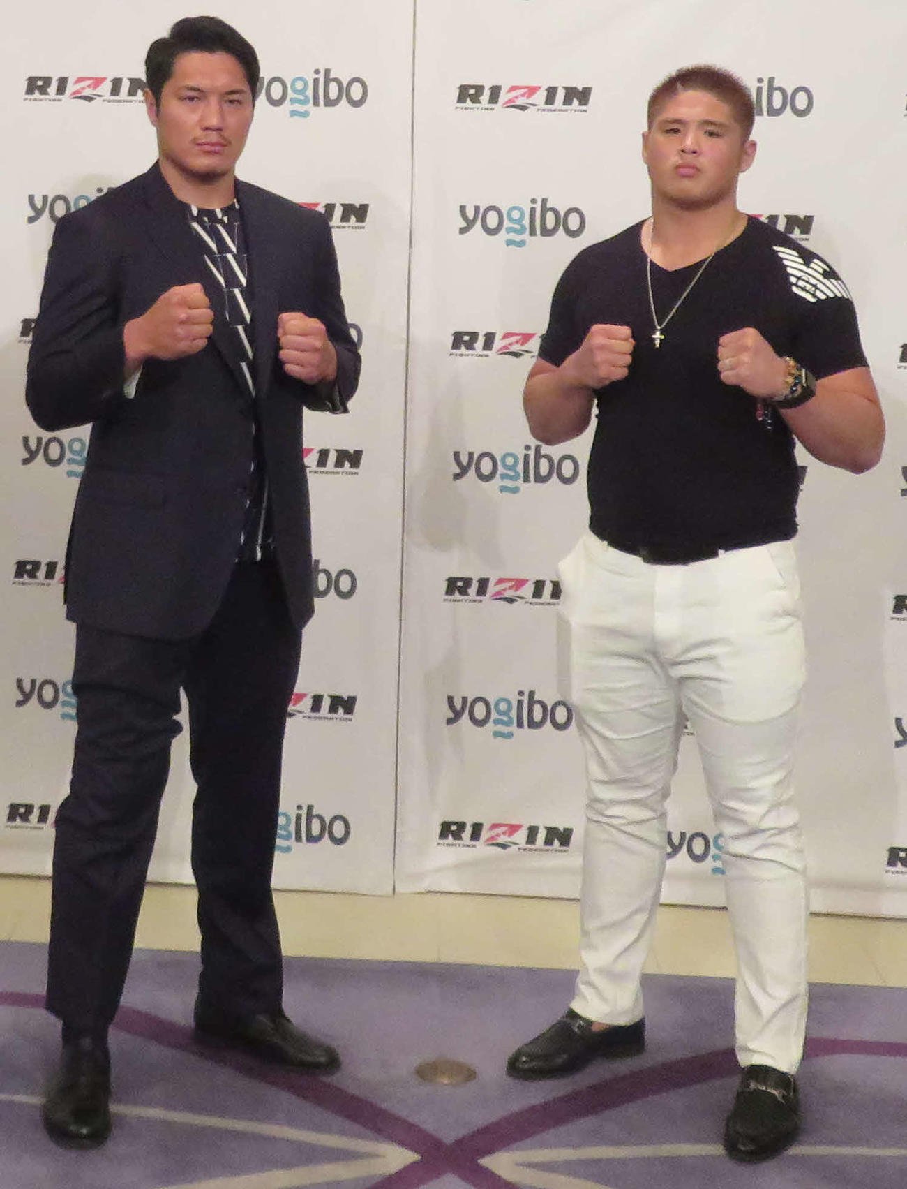 6月1日のRIZIN28大会カード発表会見に出席したスダリオ剛（右）とシビサイ頌真