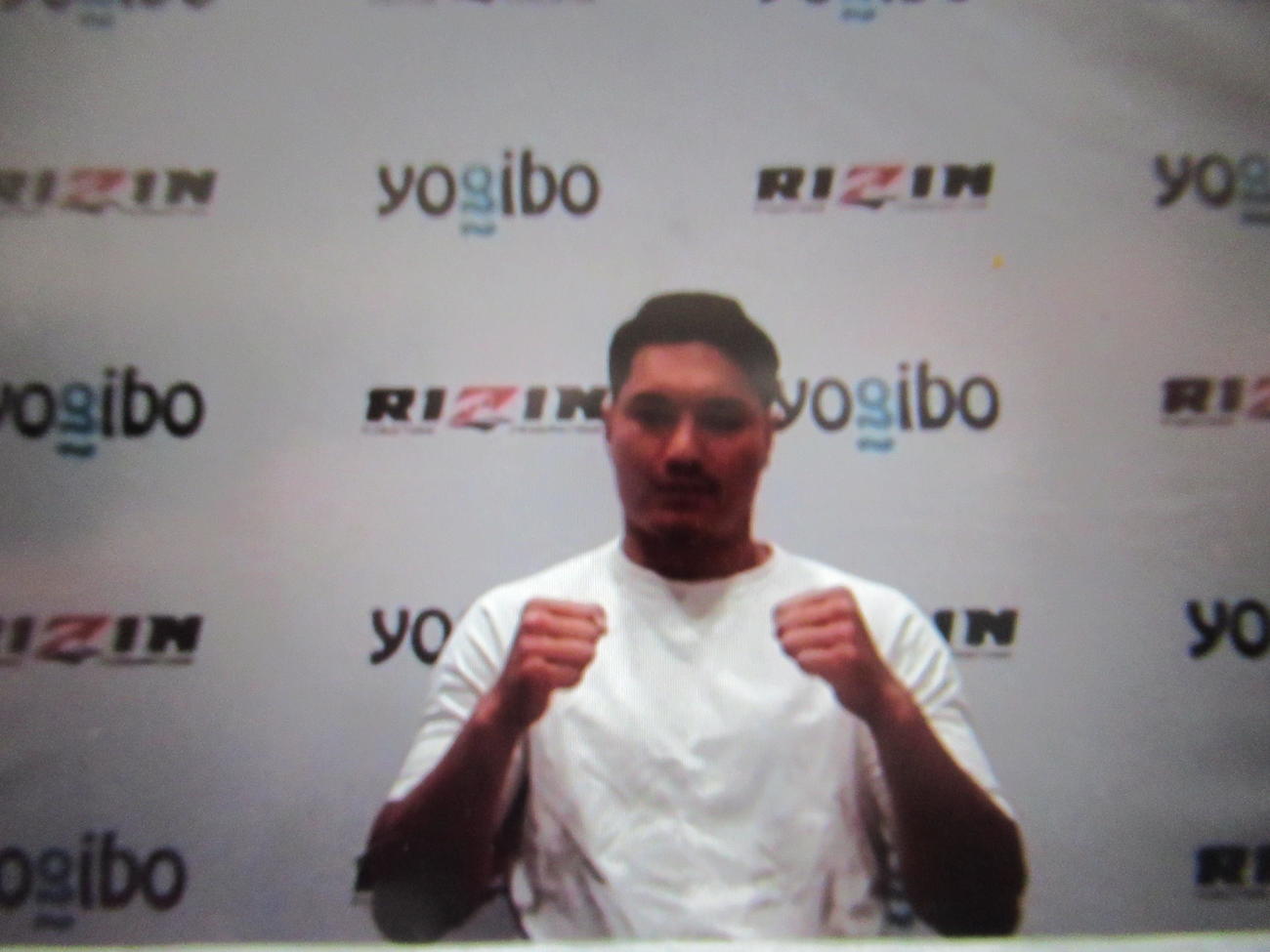 オンライン会見に臨むシビサイ（C）RIZIN