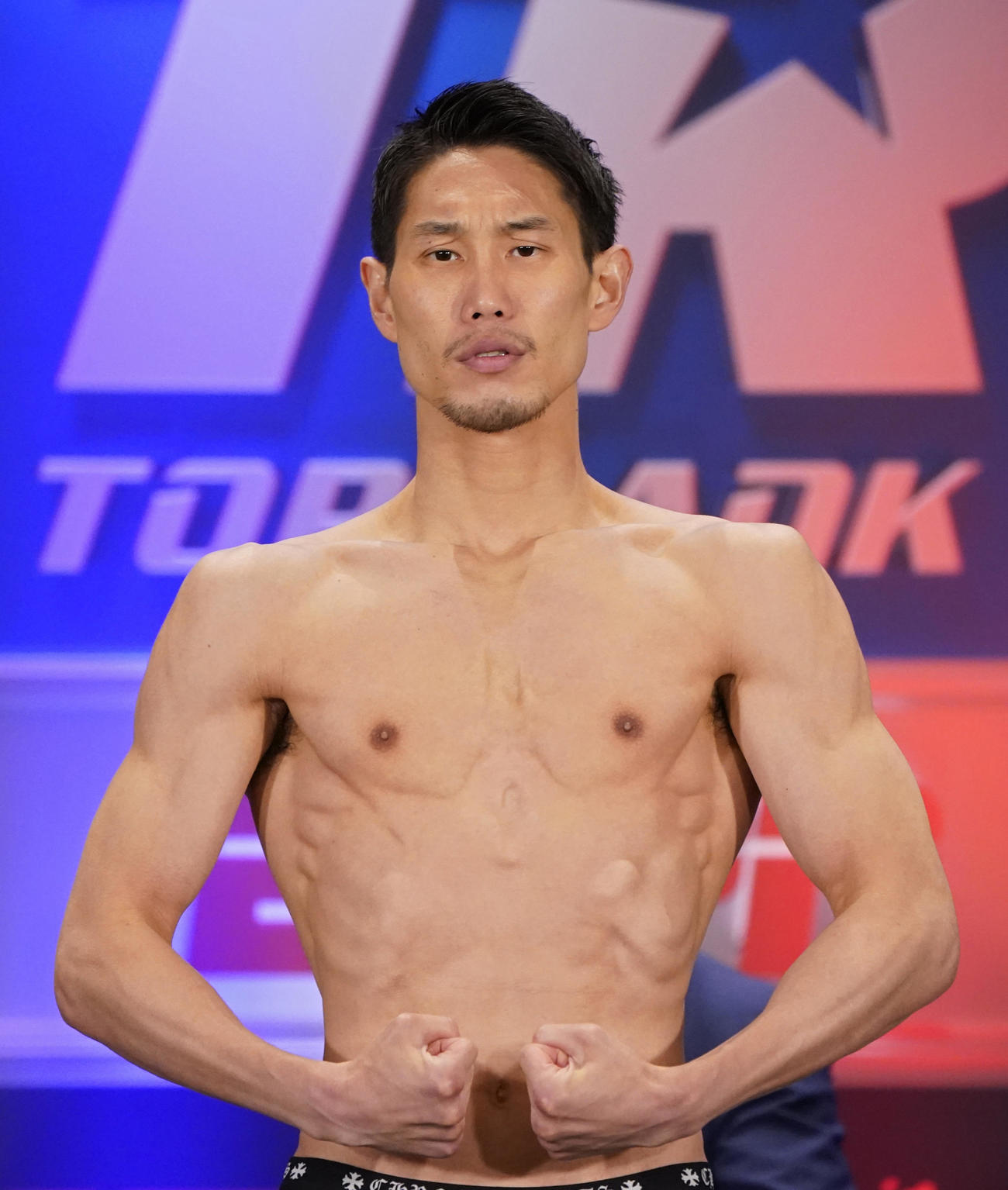 ポーズをとる中谷（AP）