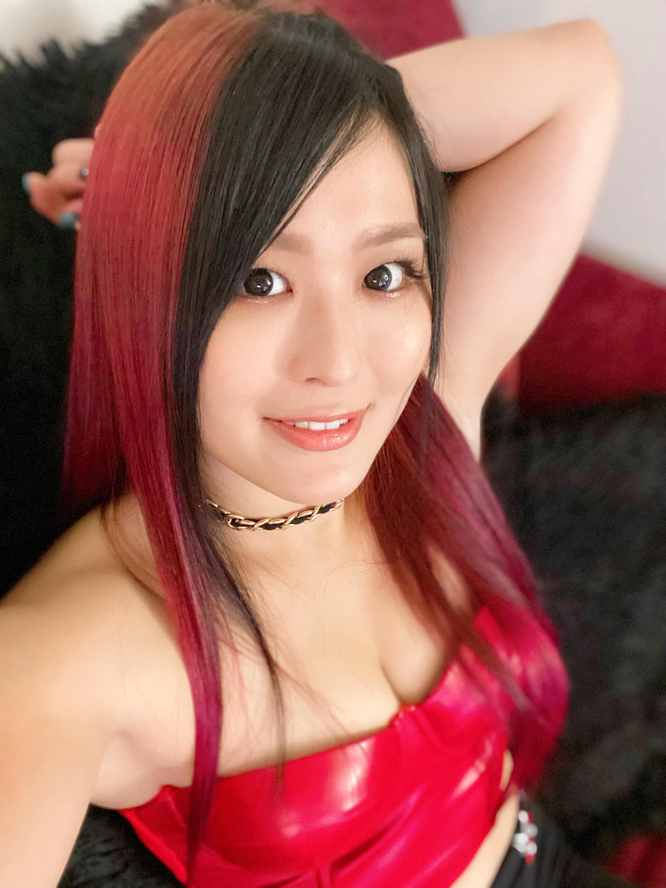 WWEのNXT女子タッグ王座に向けてインタビューに応じた紫雷イオ（C）2021 WWE, Inc. All Rights Reserved.