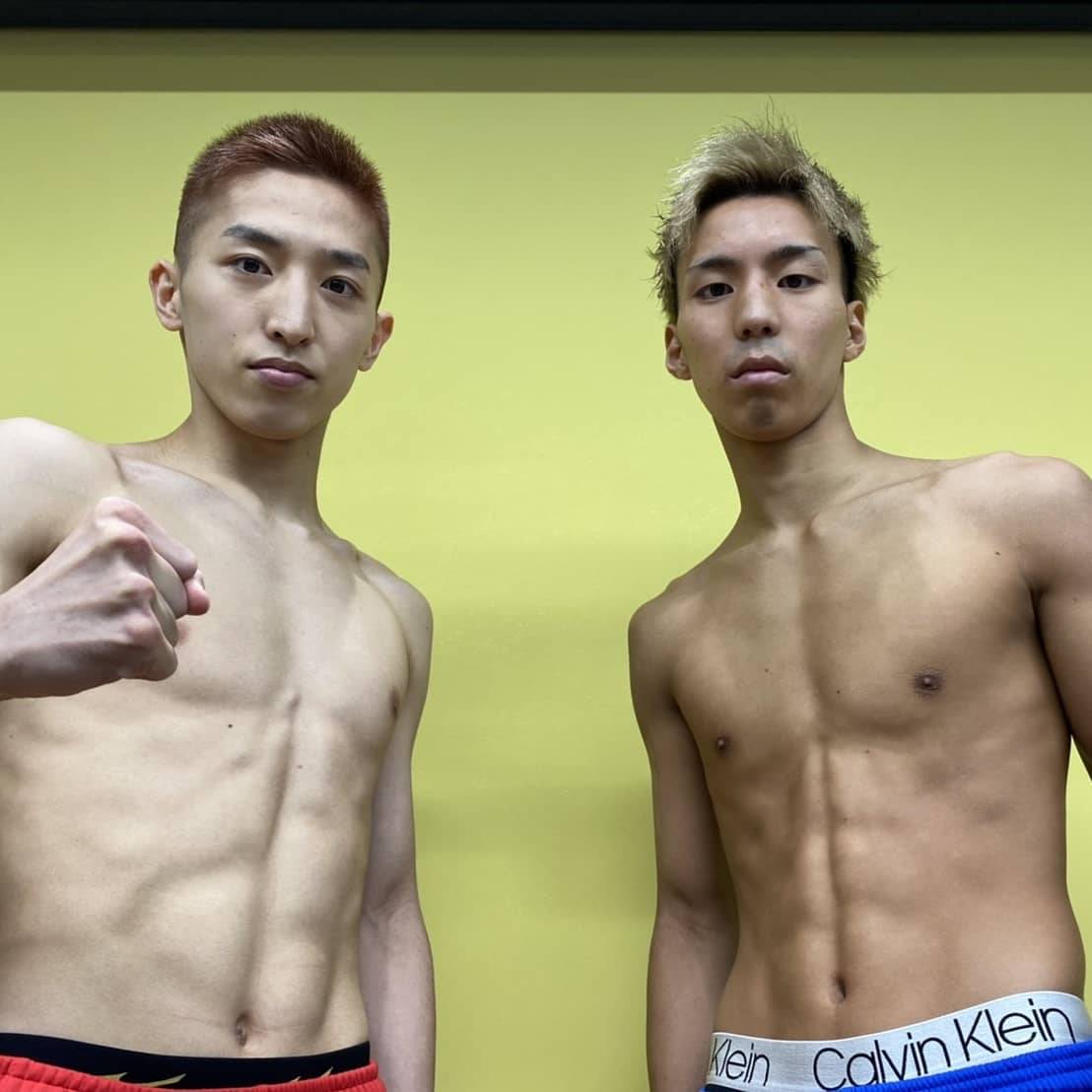 日本ユース・スーパーフライ級王座決定戦で拳を交える中垣（左）と花田（大橋ジム提供）