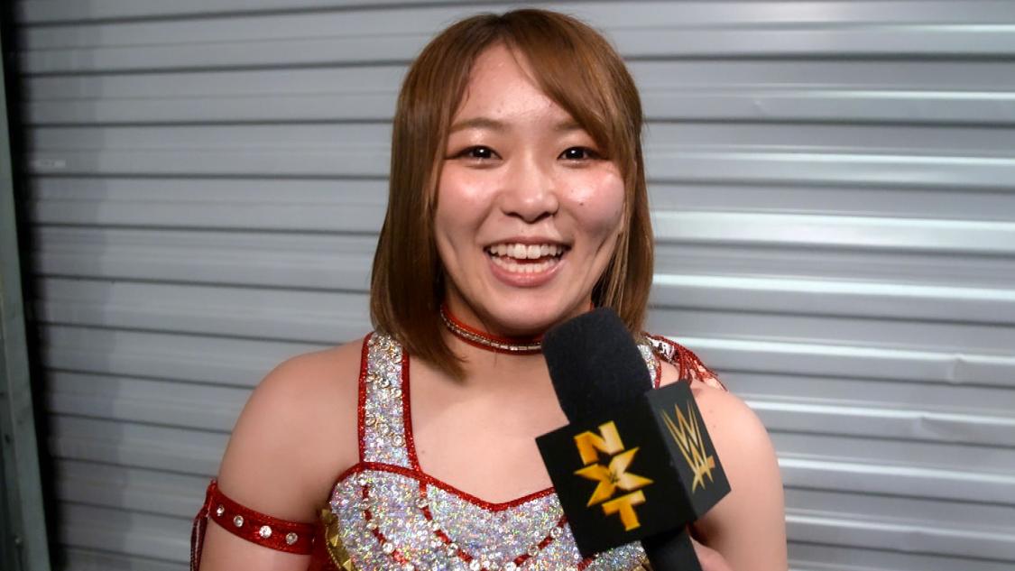 試合後、インタビューを受けたサレイ（C）2021 WWE, Inc. All Rights Reserved.