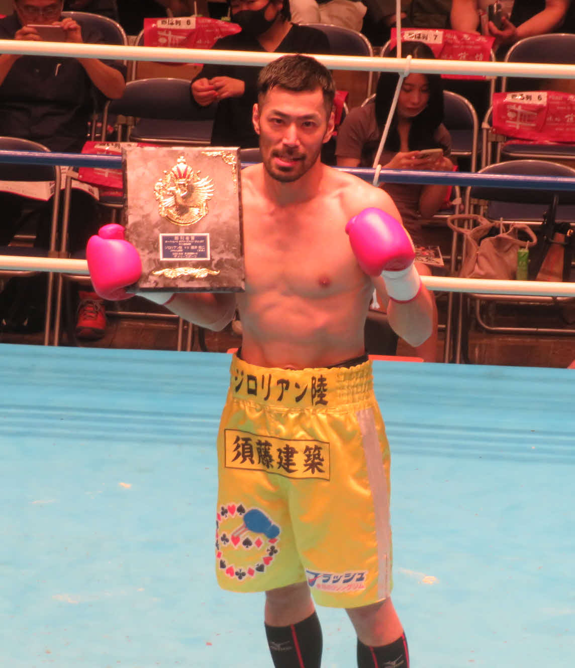 5連勝を飾ったWBOアジア・パシフィック・ライト級6位ジロリアン陸