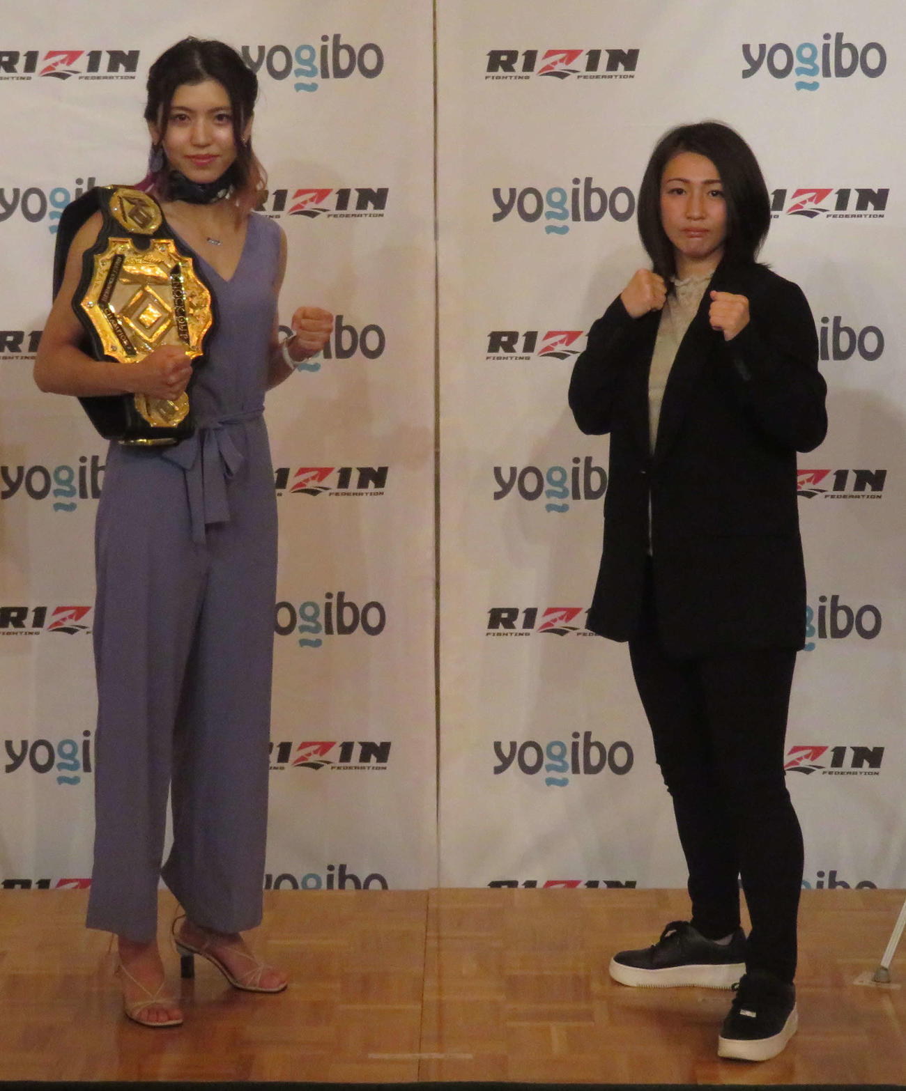 9月19日のRIZIN30大会で対戦する、ぱんちゃん璃奈（左）と百花（撮影・松熊洋介）