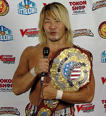 新日本プロレス米国大会　IWGP USヘビー級選手権試合で勝利し、取材に応じる棚橋弘至（新日本プロレス提供）
