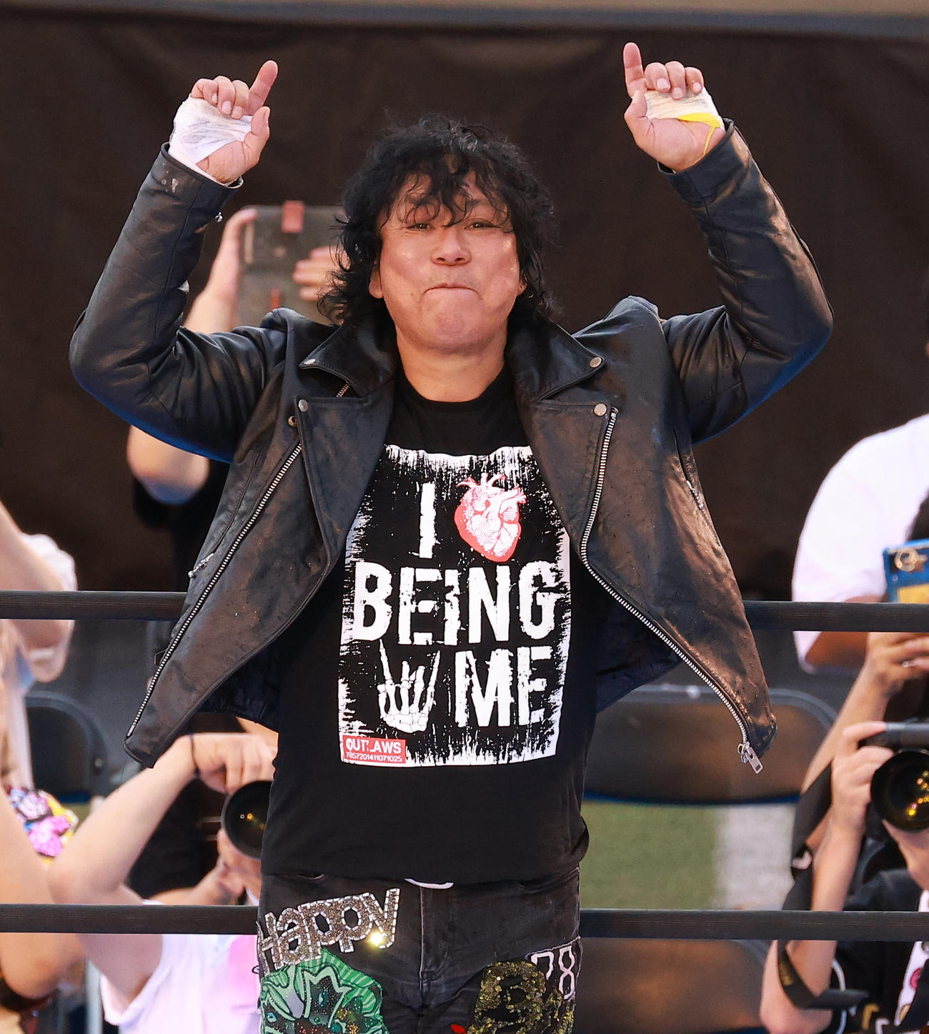 入場する大仁田厚（撮影・中島郁夫）