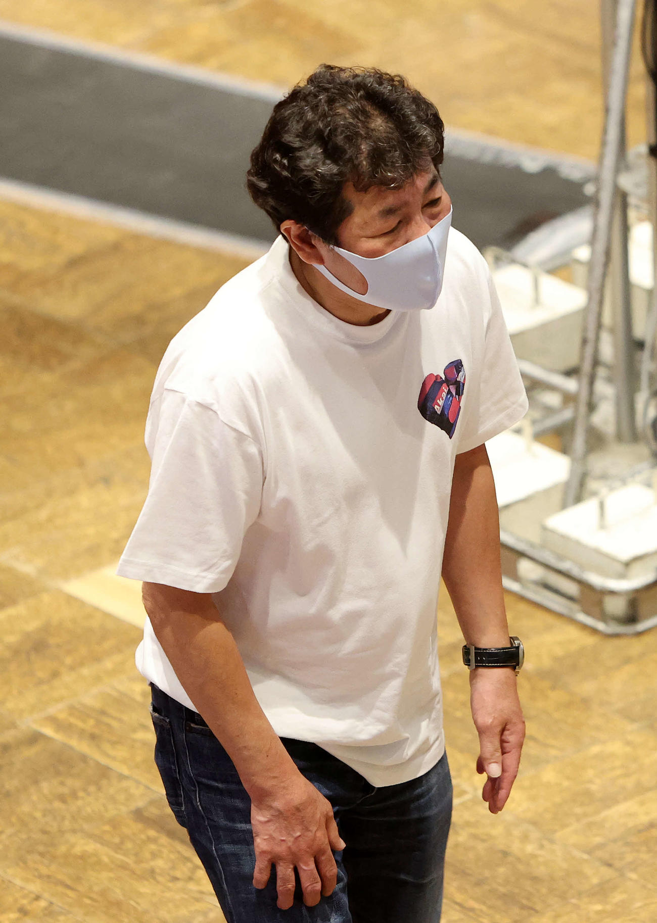 長男のデビュー戦に訪れた赤井英和（撮影・鈴木正人）