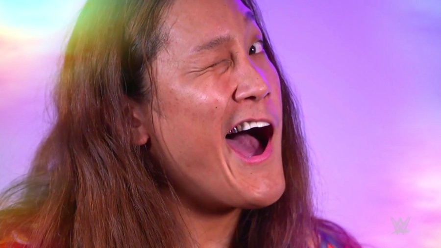 「イケメンショー」として自己紹介し、ウインクしたイケメン二郎（C）2021 WWE, Inc. All Rights Reserved.