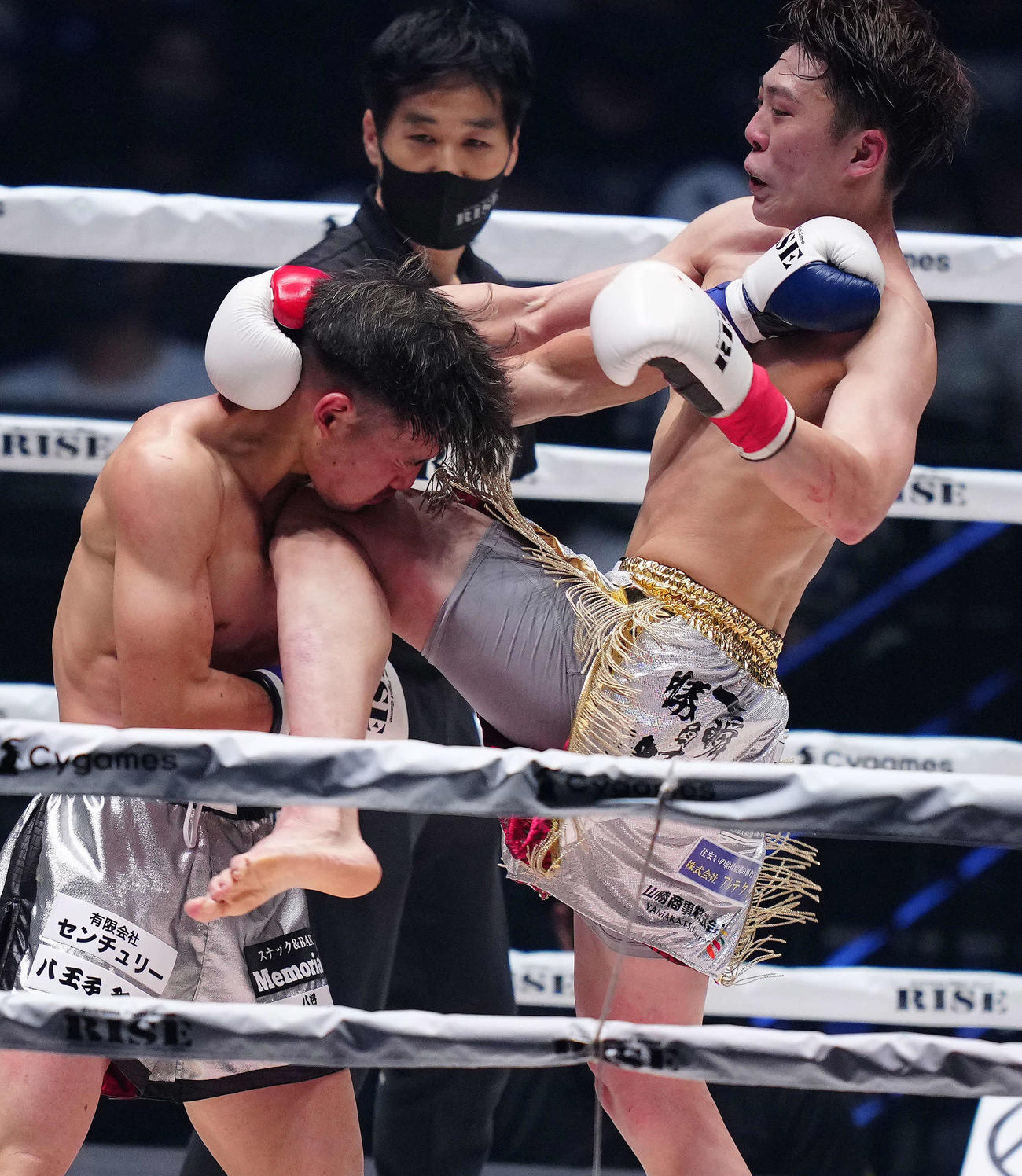 実方拓海が判定で勝利 地下格闘技17戦 プロ3戦全勝の伊藤澄哉が初黒星 格闘技 日刊スポーツ