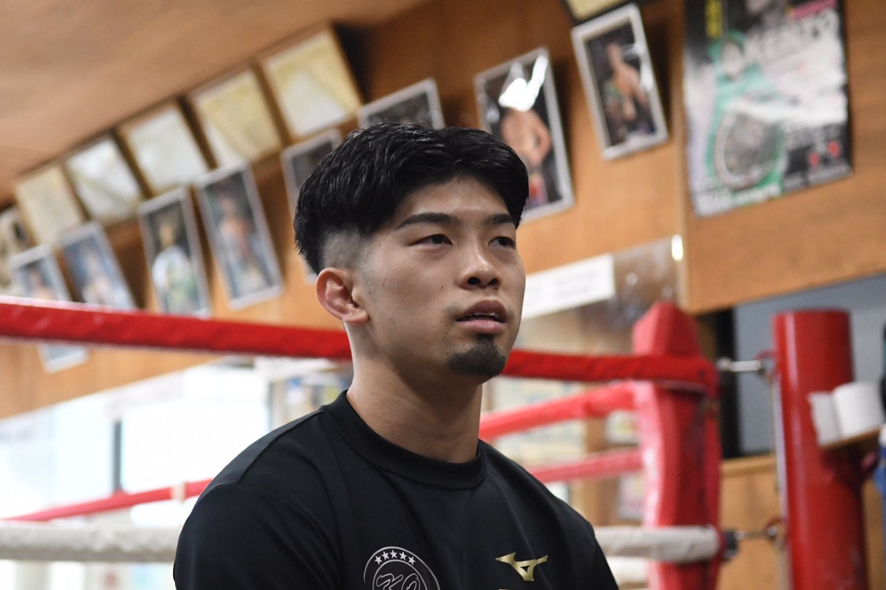 オンラインで再起戦の会見に臨む田中（畑中ジム提供）
