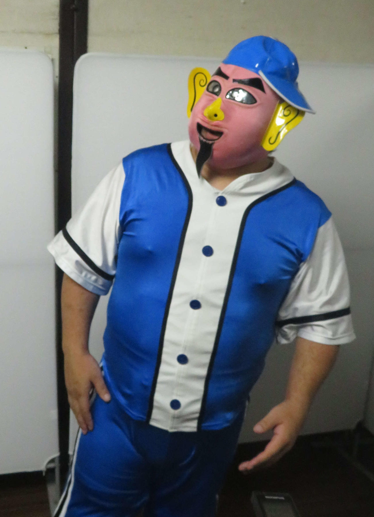 天龍プロジェクト新木場大会　タッグマッチに勝利した菊タロー（撮影・松熊洋介）