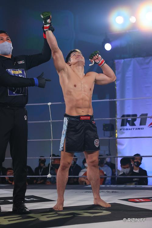 RIZIN LANDMARK大会 奥田啓介に勝利した鈴木博昭(RIZIN FF提供)