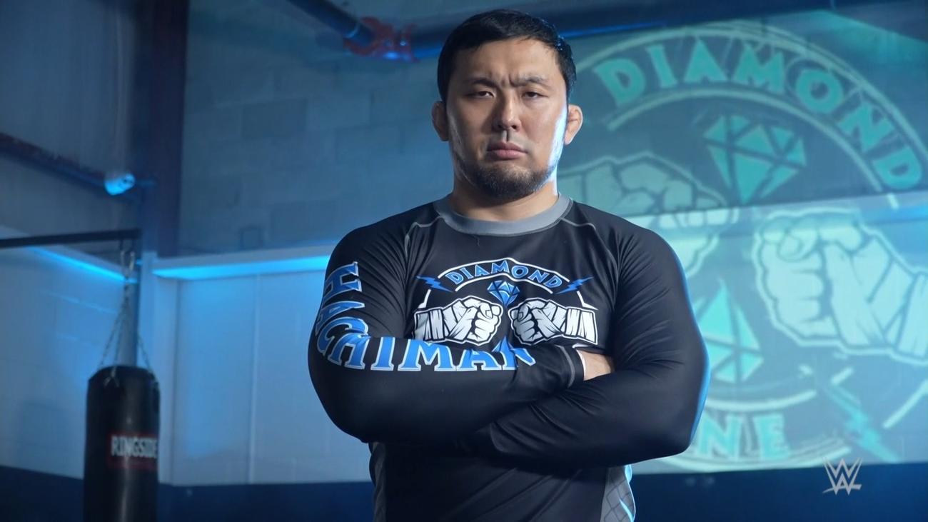 ユニット「ダイヤモンドマイン」に所属する鈴木秀樹ことハチマン（C）2021 WWE, Inc. All Rights Reserved.