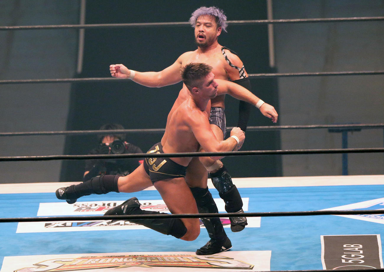 第3試合30分1本勝負「G1CLIMAX31」Aブロック公式戦　ザック・セイバーJr.対KENTA（撮影・上山淳一）