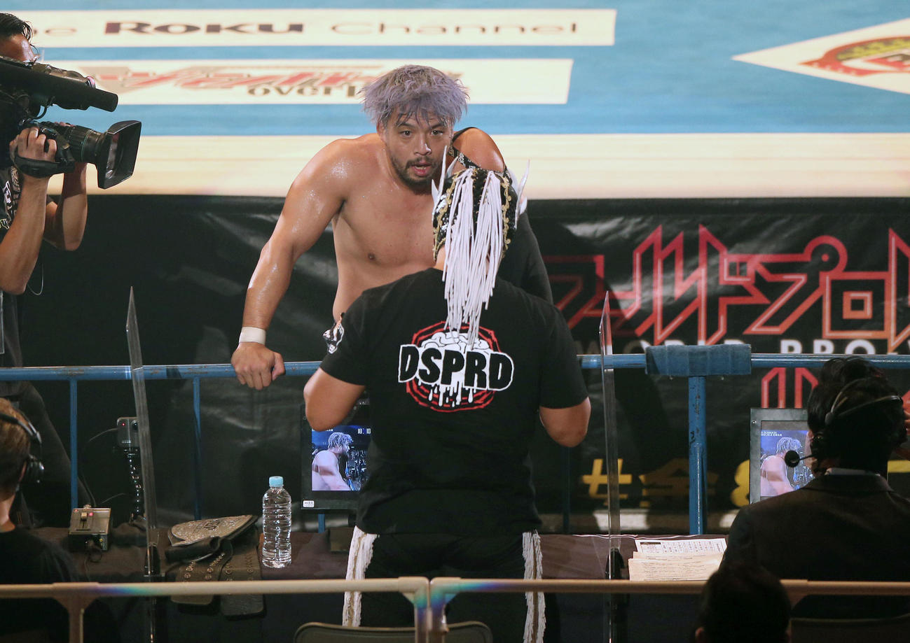 第3試合30分1本勝負「G1CLIMAX31」Aブロック公式戦　ザック・セイバーJr.対KENTA（撮影・上山淳一）