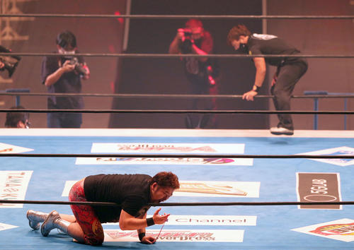 第4試合30分1本勝負「G1CLIMAX31」Aブロック公式戦　矢野通対高橋裕二郎（撮影・上山淳一）