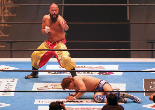 第6試合30分1本勝負「G1CLIMAX31」Aブロック公式戦　飯伏幸太対グレート－O－カーン（撮影・上山淳一）