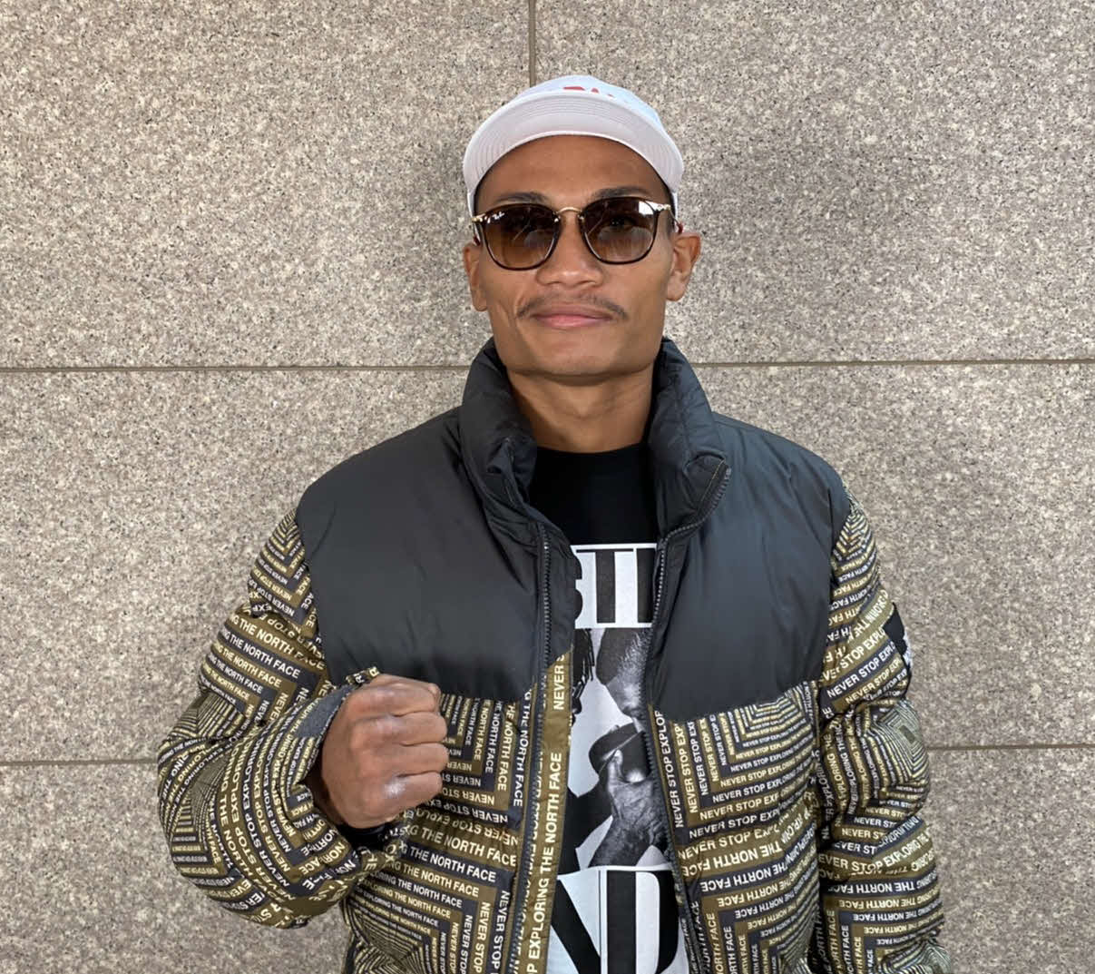 19日の日本、WBOアジア・パシフィック・スーパーライト級王座決定戦に備え、計量パスしたIBF世界同級6位平岡アンディ（大橋ジム提供）