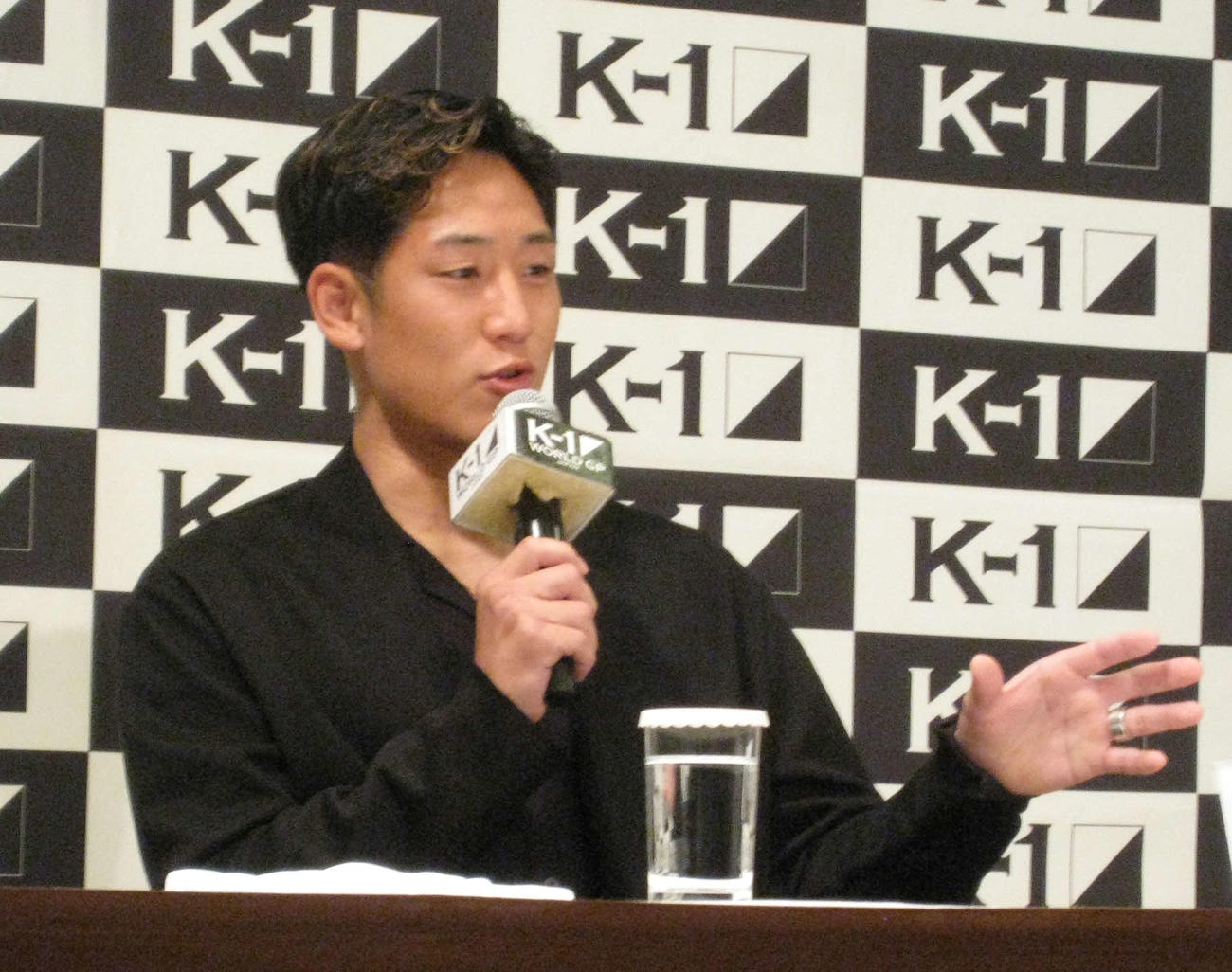 地元での必勝を宣言する林健太（撮影・吉池彰）