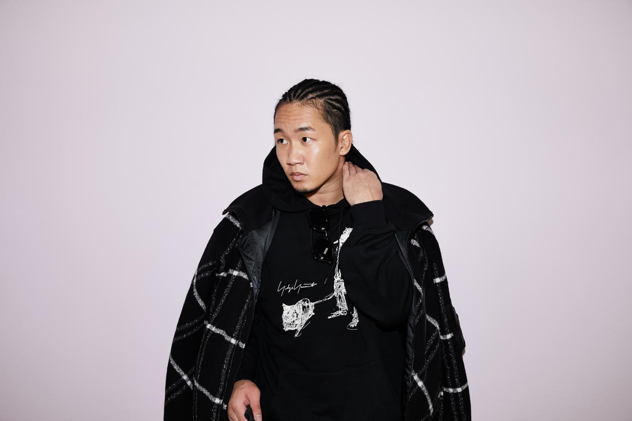 頭髪をつかんでの攻撃ありの対策で、髪の毛をコーンローでまとめた朝倉未来（C）AbemaTV, Inc.