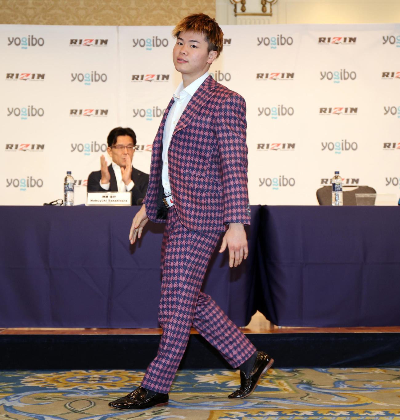「RIZIN33」での対戦が決まり記者会見に出席した那須川天心（撮影・浅見桂子）