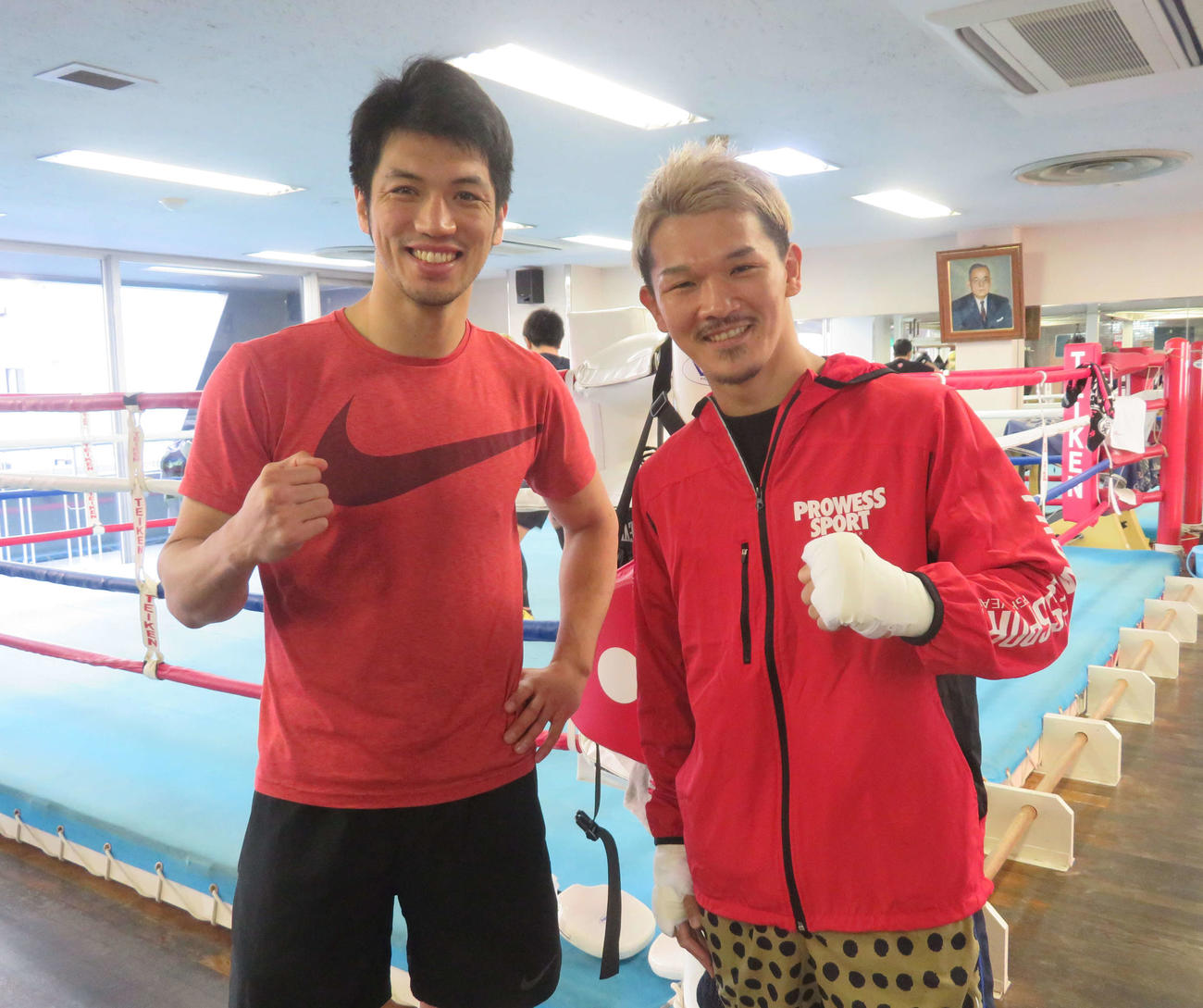 22年に一緒に練習を開始したWBA世界ミドル級スーパー王者村田（左）とIBF世界スーパーフェザー級王者尾川