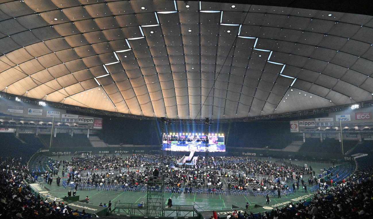 新日本プロレス1・4東京ドーム大会　「WRESTLE KINGDOM16」が行われる東京ドーム（撮影・滝沢徹郎）