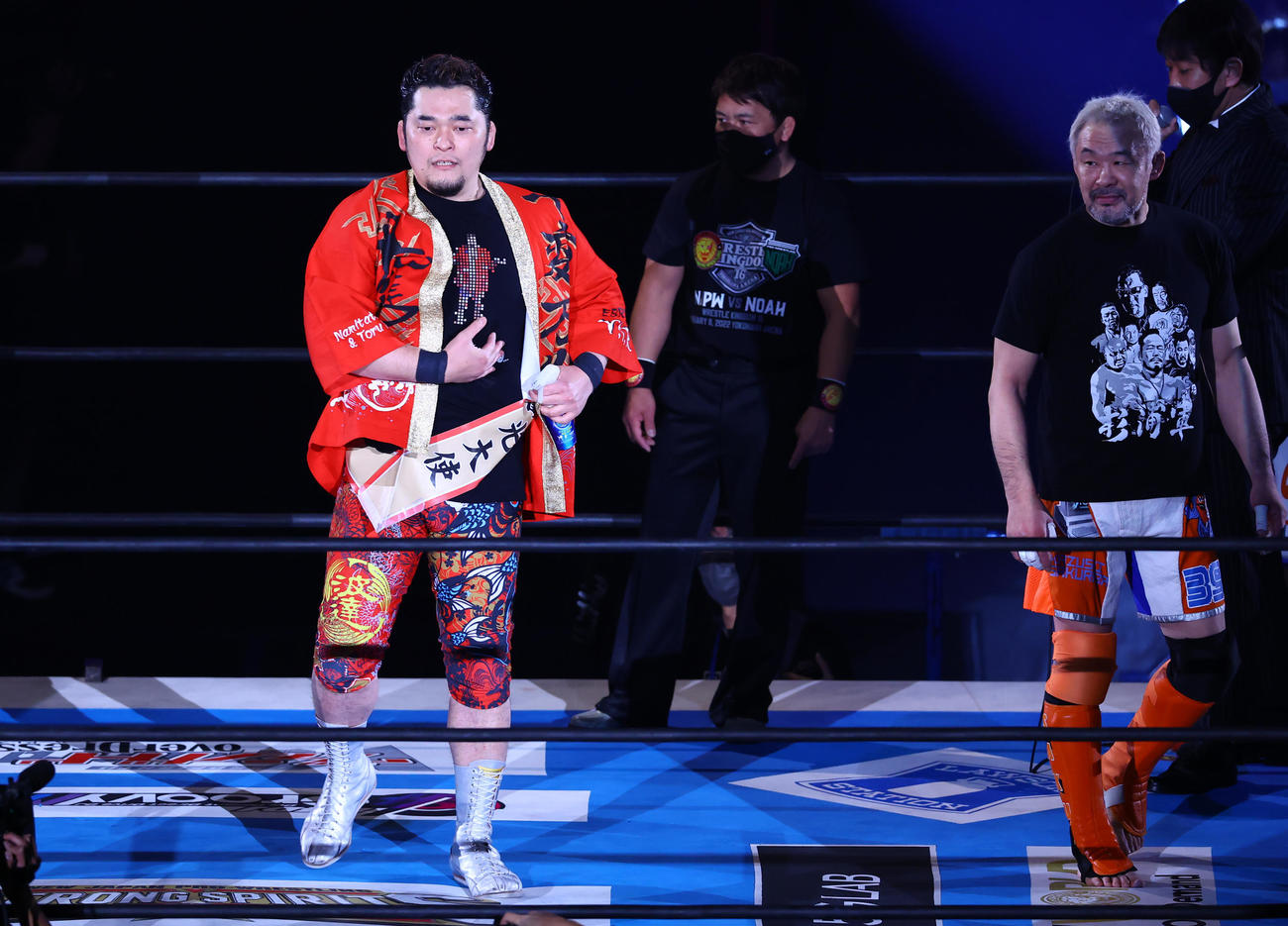 TAKAみちのく、鈴木みのる、タイチ組対桜庭和志、杉浦貴、矢野通組　桜庭、杉浦組に急遽参戦する矢野（左）（撮影・垰建太）