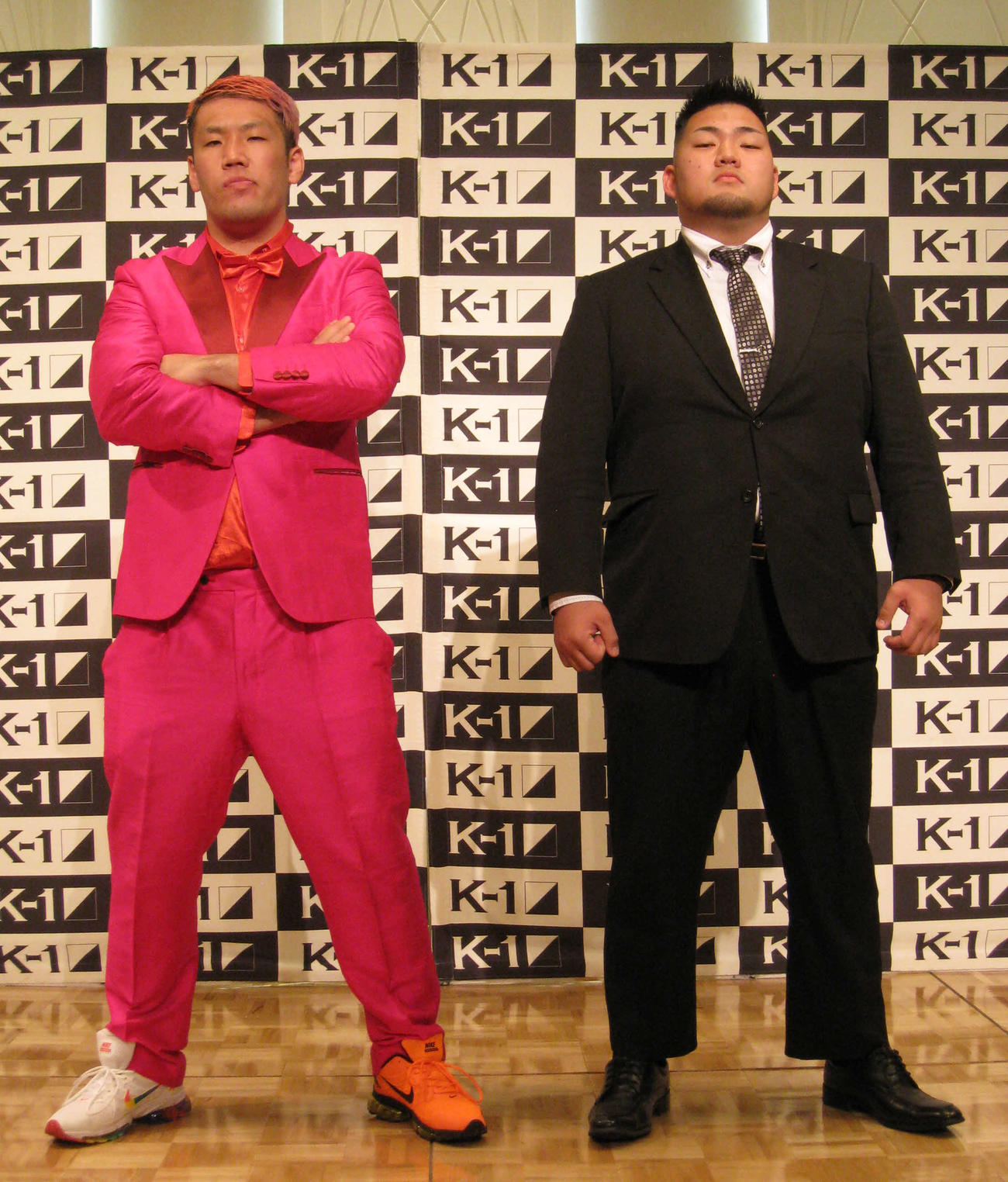 1回戦で対戦する京太郎（左）と坂本英則（撮影・吉池彰）