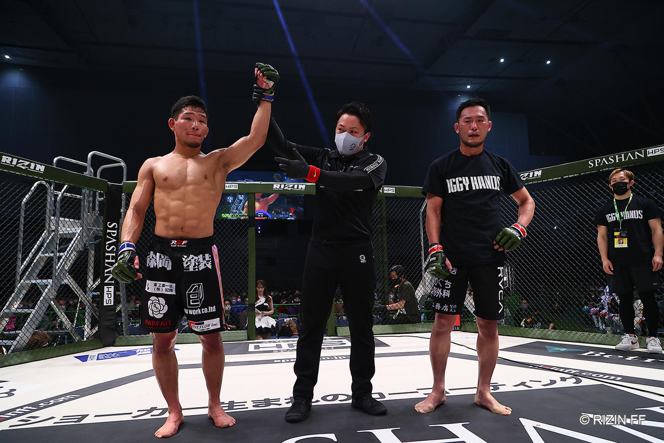判定勝ちを収めた吉野光（C）RIZIN FF