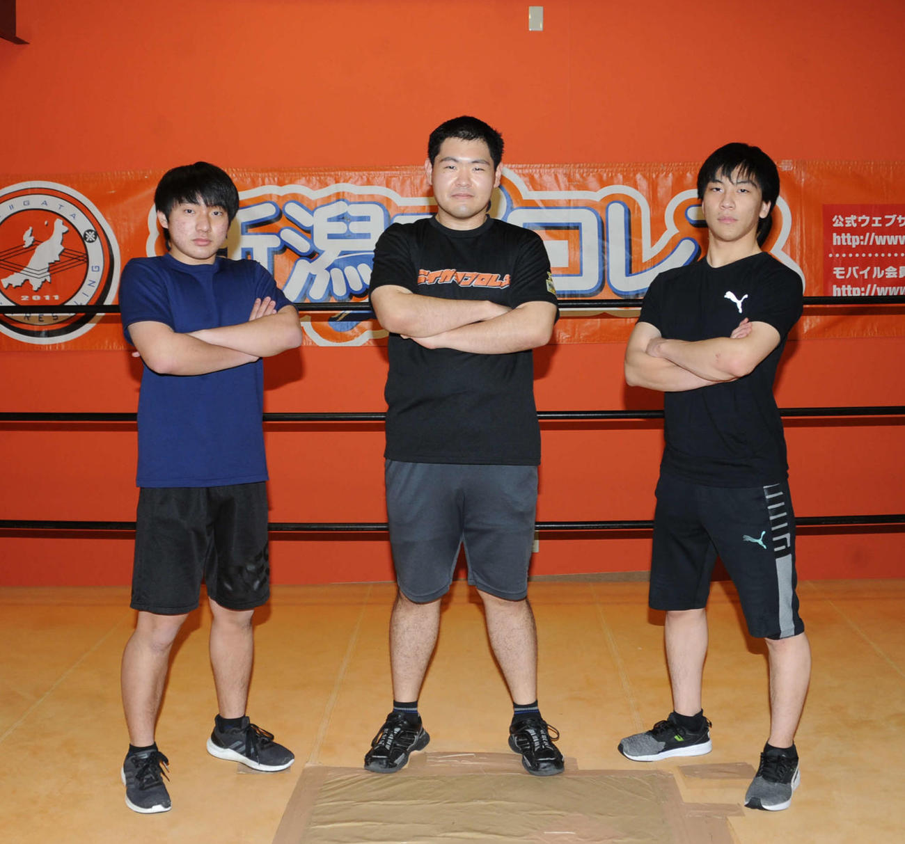 新潟プロレスの新人。左から渡辺、斎藤、武重