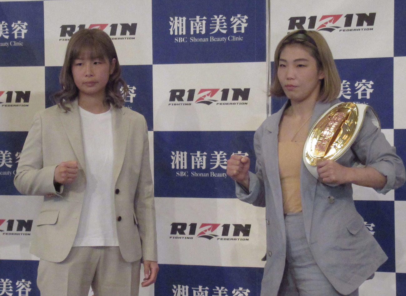 RIZINトリガー35大会への出場が決まった浅倉カンナ（左）とSARAMI（撮影・勝部晃多）
