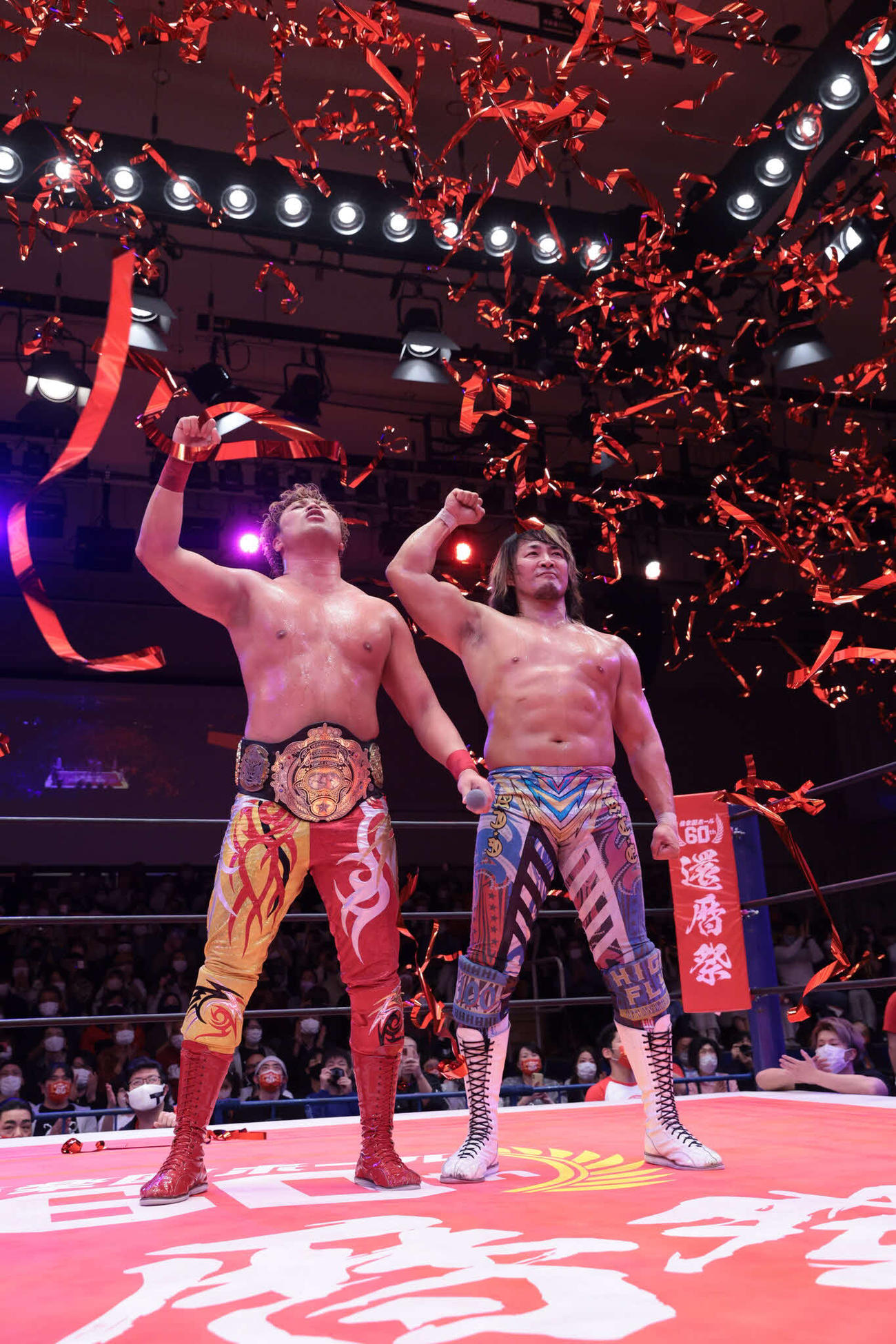 タッグを組んだ棚橋弘至（右）と宮原健斗