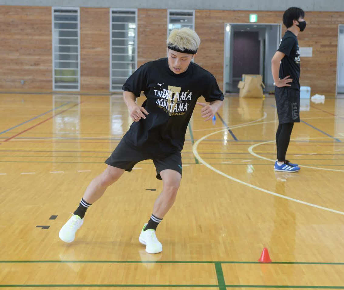 俊敏性を高めるメニューを消化する井上尚弥（大橋ジム提供）