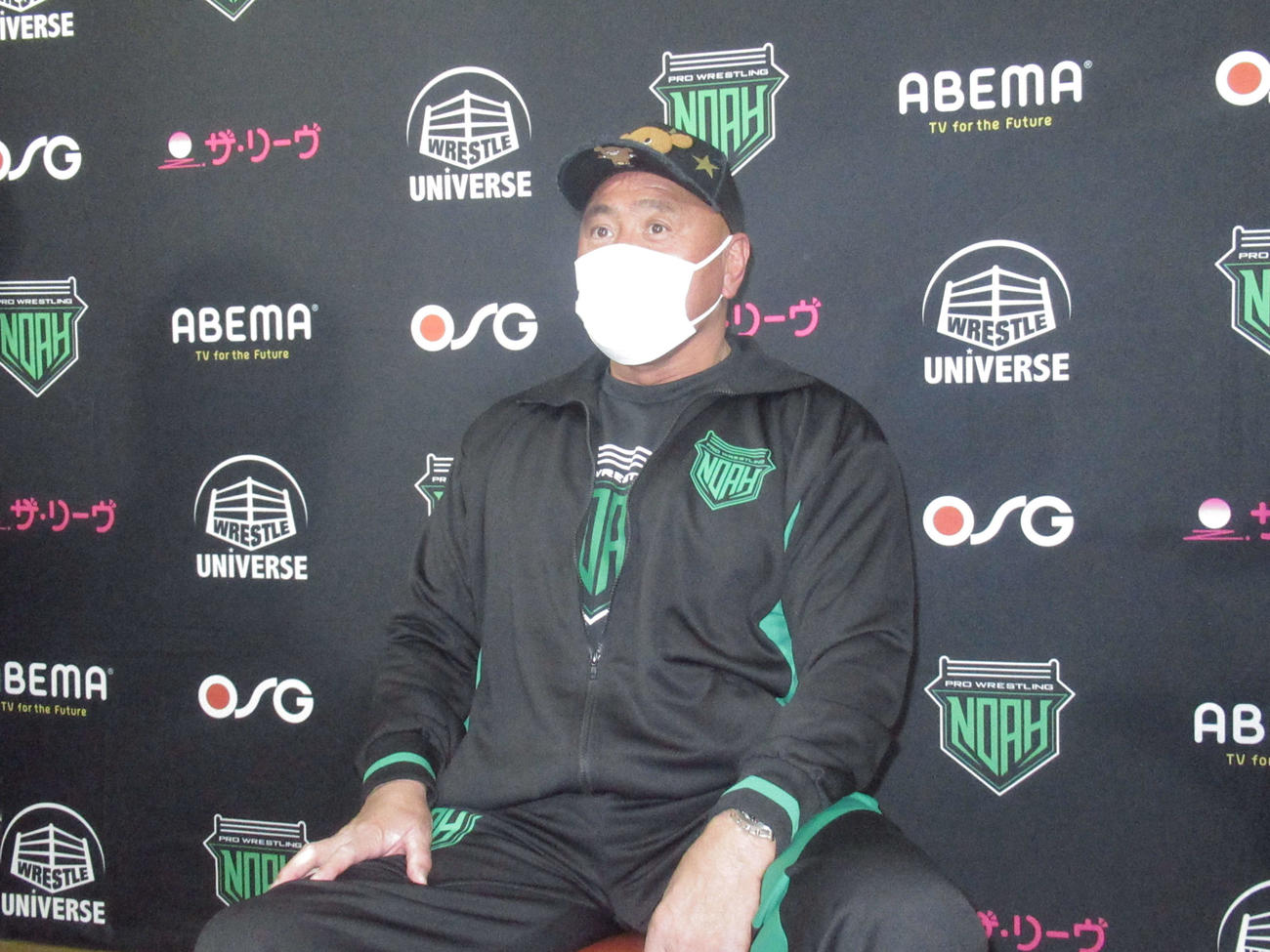 大会終了後に復帰を宣言する武藤敬司（撮影・勝部晃多）