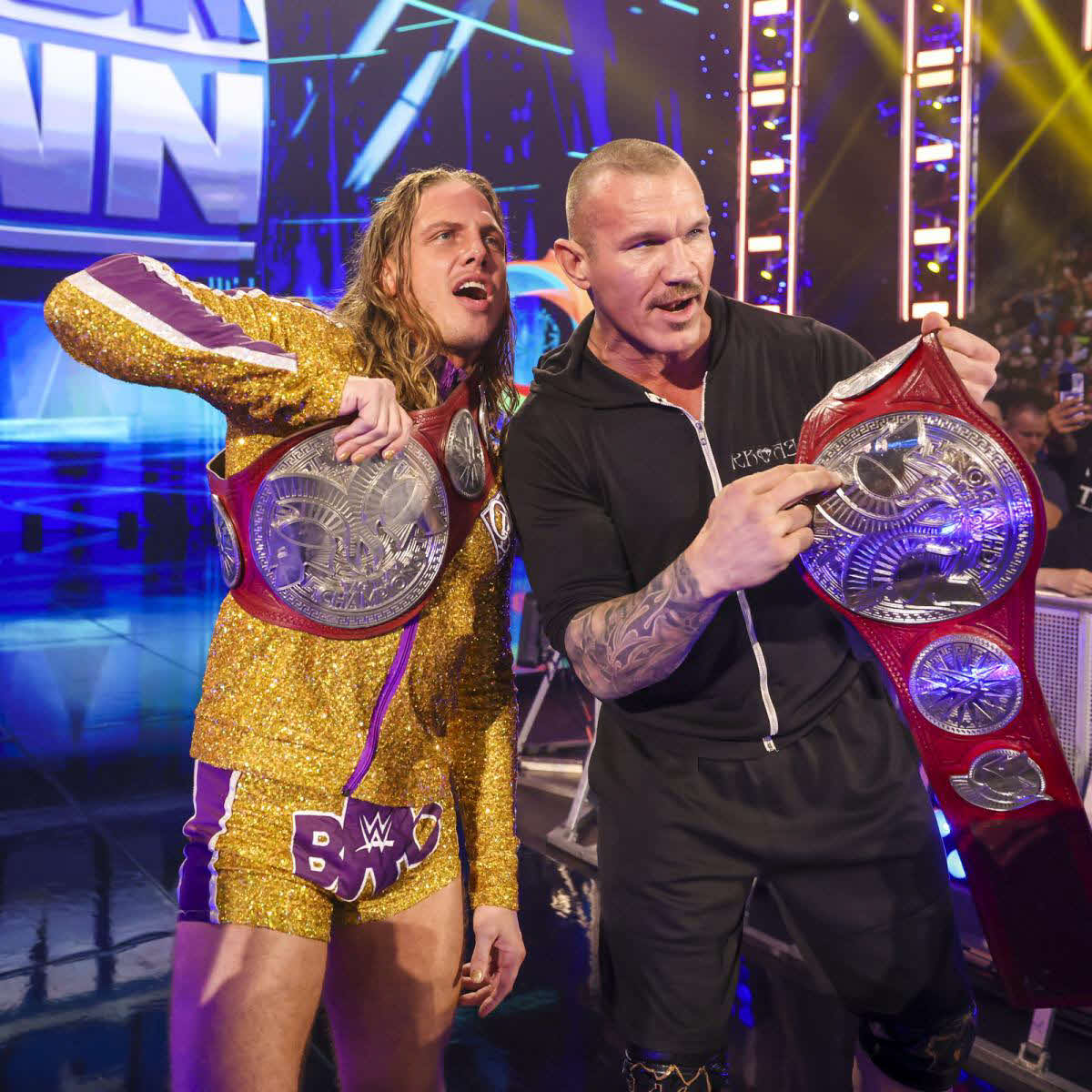 タッグ王座統一戦を実現させ、充実した表情のロウ・タッグ王者オートン（左）とリドル（C）2022 WWE, Inc. All Rights Reserved.