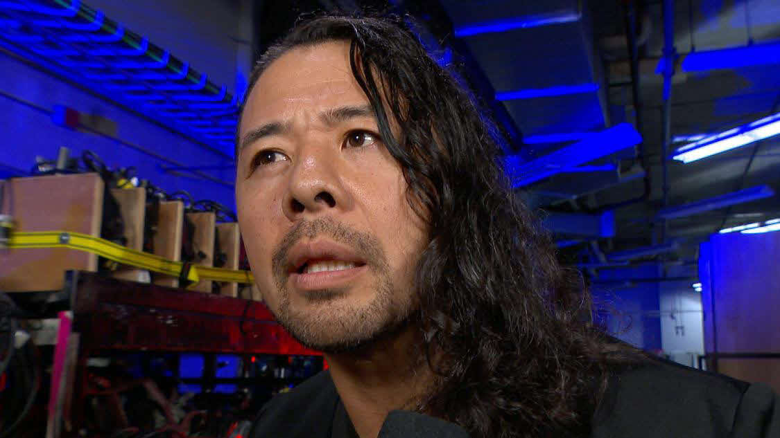 バックステージでインタビューに応じた中邑真輔（C）2022 WWE, Inc. All Rights Reserved.