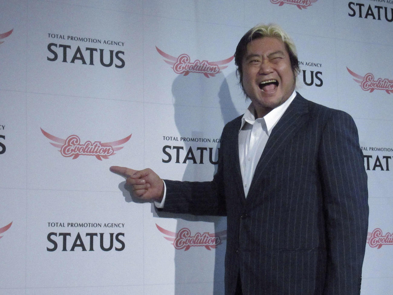 女子プロレス会社新規設立を発表した諏訪魔（撮影・勝部晃多）