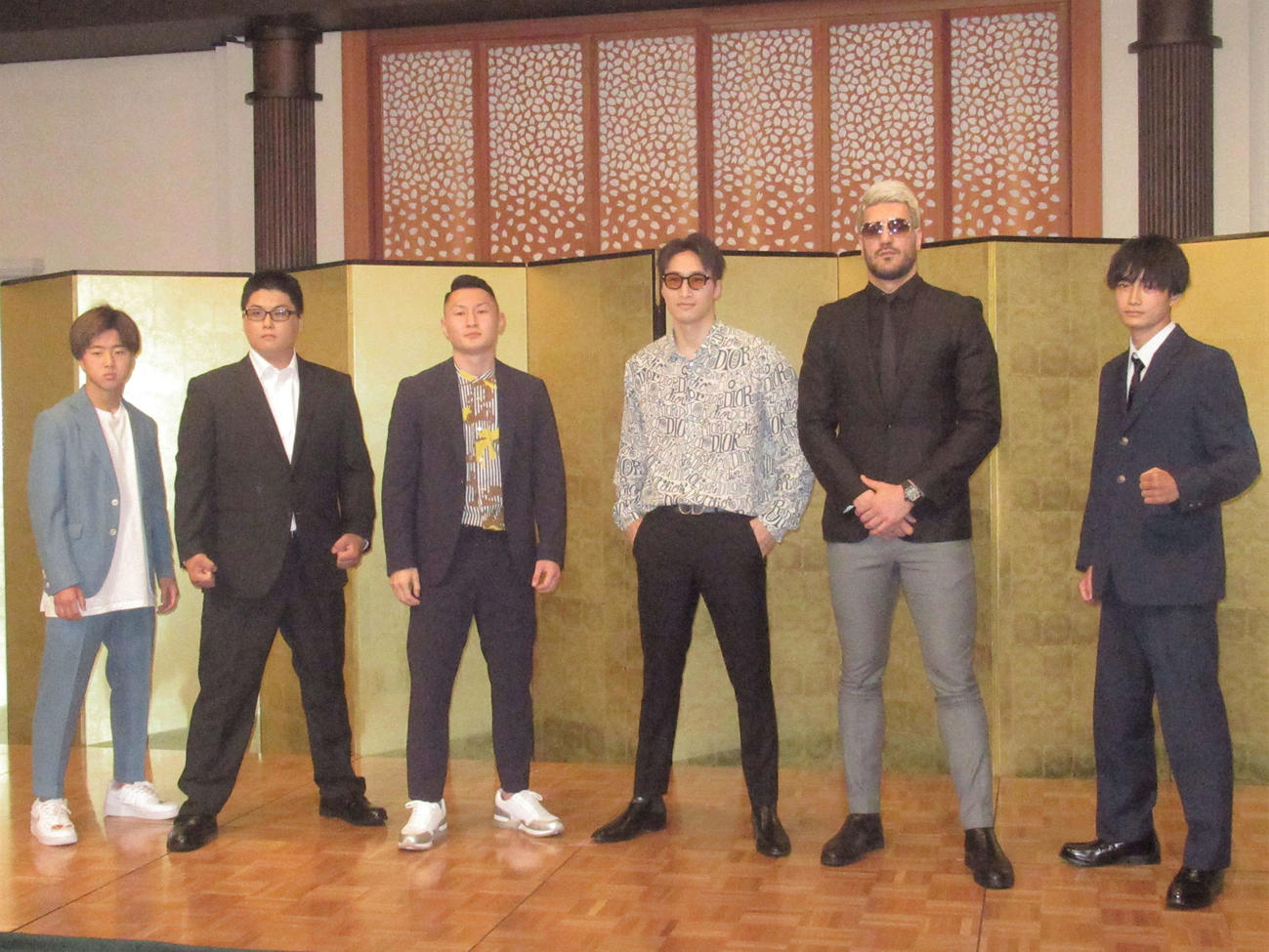 6・19追加カード記者会見の登壇者。左から那須川龍、山下、山田、安保、カリミアン、大久保（撮影・勝部晃多）