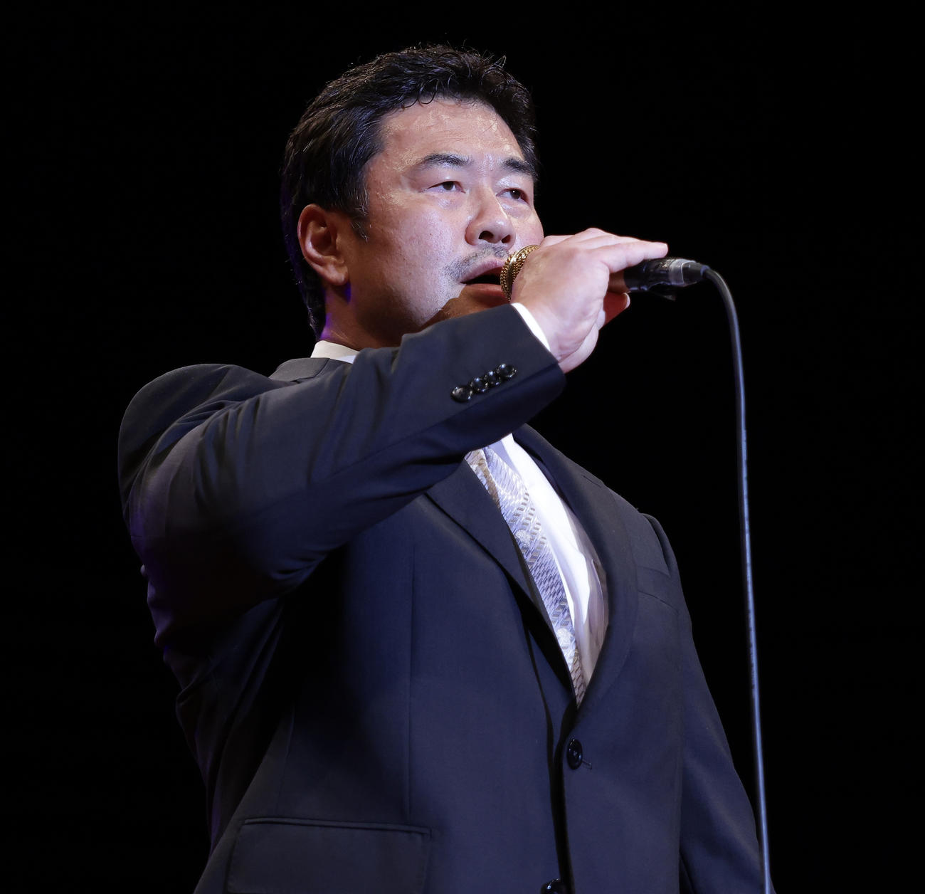 大谷晋二郎について語る佐々木健介（撮影・中島郁夫）