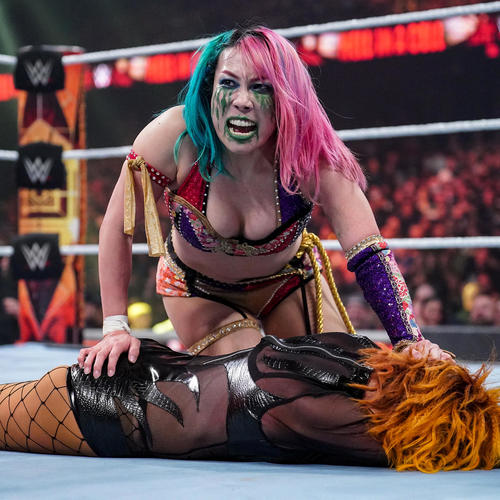 WWEアスカ、王者ブレアに屈辱のピンフォール負け 王座奪取ならず