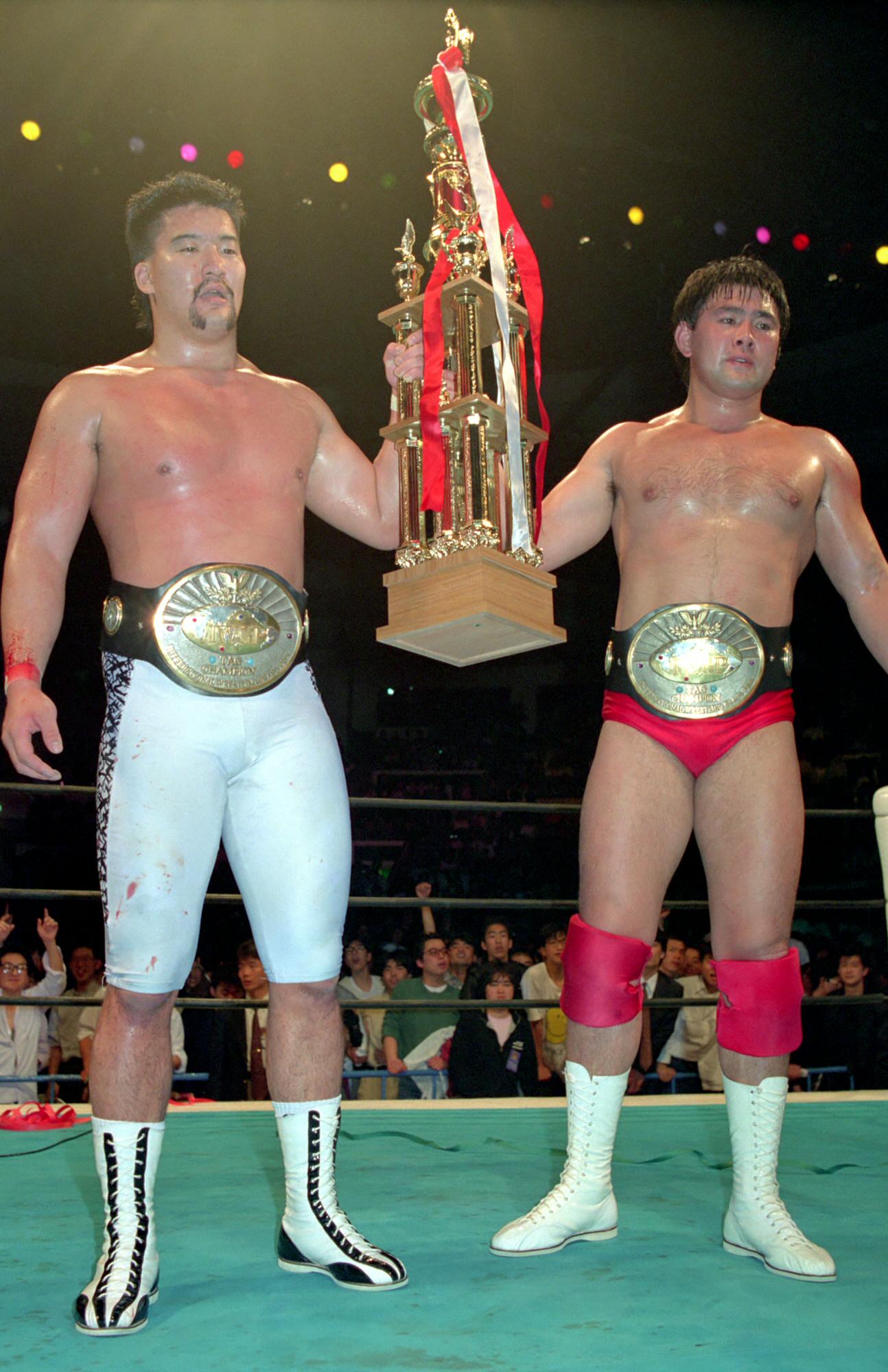 新日本NKホール大会IWGPタッグ選手権　王者に輝く蝶野正洋・武藤敬司組（1990年4月27日）