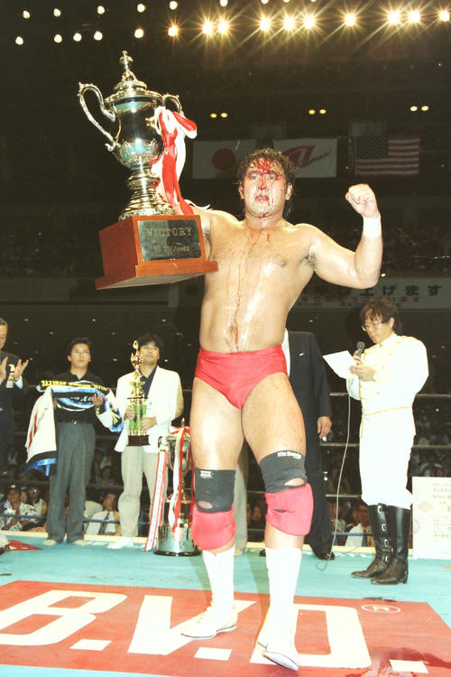 新日本プロレスG1クライマックス24関連　G1クライマックス決勝で優勝した武藤敬司＝1995年8月15日