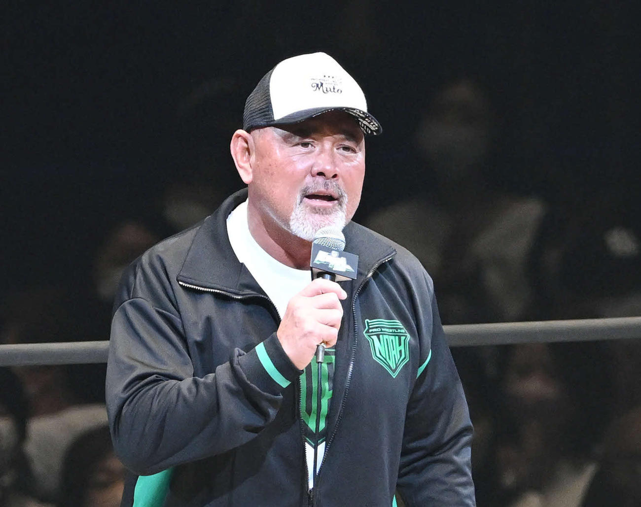 来年の春までに引退することを発表した武藤敬司（撮影・滝沢徹郎）