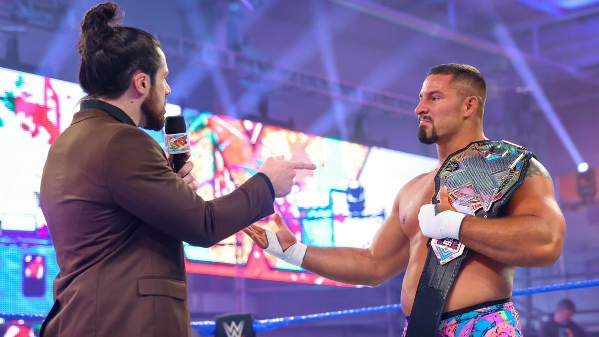 キャメロン・グライムス（左）に挑戦表明を受けたNXT王者ブロン・ブレイカー（C）2022 WWE, Inc. All Rights Reserved.