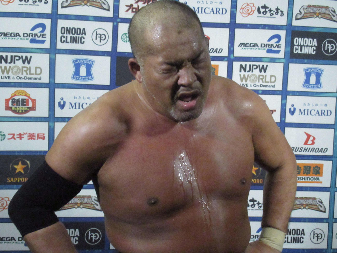 試合後に取材に応じる石井（撮影・勝部晃多）