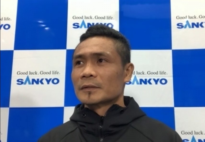 オンラインで報道陣の質問に応じた元世界4階級制覇王者ドニー・ニエテス